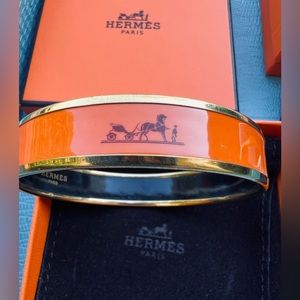 Hermès Calèche narrow orange enamel bangle